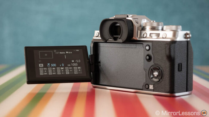 Multi-angle LCD screen on the X-T4